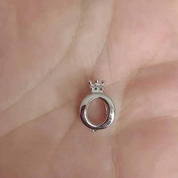Crown Charm - Picture 2 of 3